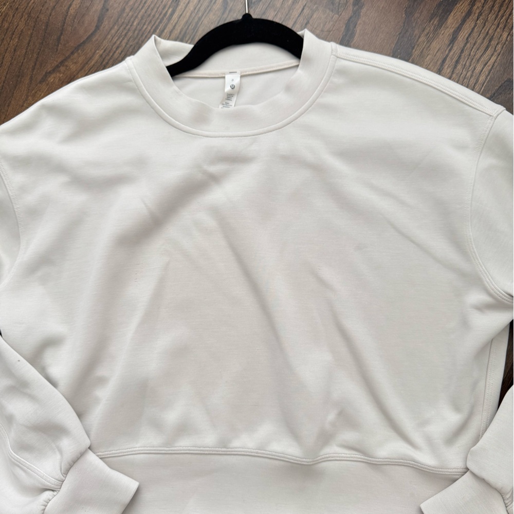Lululemon Athletica Oyster colored Sweatshirt